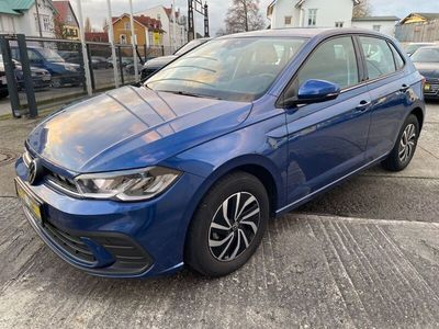 Blau Gebraucht 2024 VW Polo Life Limousine | 20.300 € (Fairer Preis)