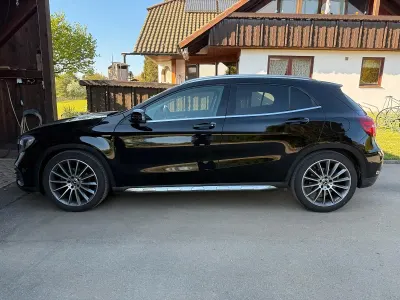 Gebraucht Mercedes GLA200 AMG line 156 PS (114 kW) 2019 Schwarz SUV