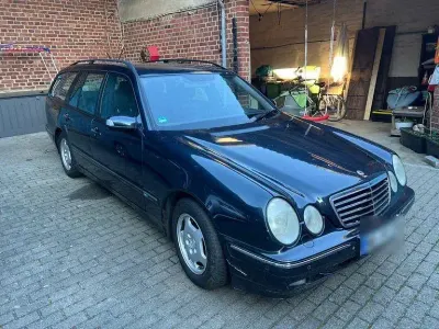 Używany Mercedes E220