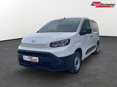 Weiß Gebraucht 2024 Toyota Proace City City Van / Kleinbus | 24.990 € (Etwas zu teuer)