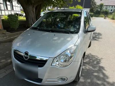 Gebraucht Opel Agila 65 PS (47 kW) 2009 Silber Kleinwagen