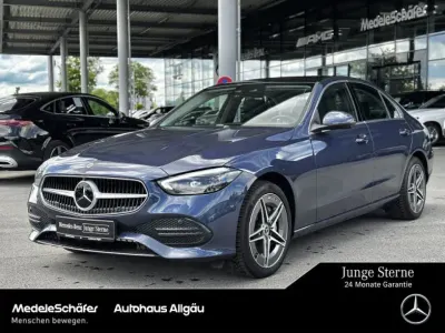 Gebraucht Mercedes C300e 197 PS (144 kW) 2024 Lack sodalithblau (metallic) Limousine