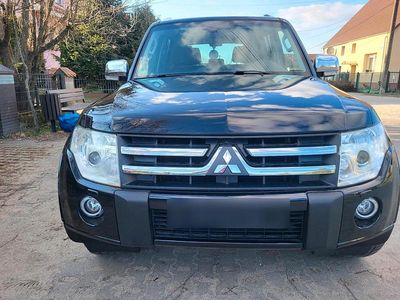 Gebraucht Mitsubishi Pajero 200 PS (147 kW) 2010 Schwarz SUV