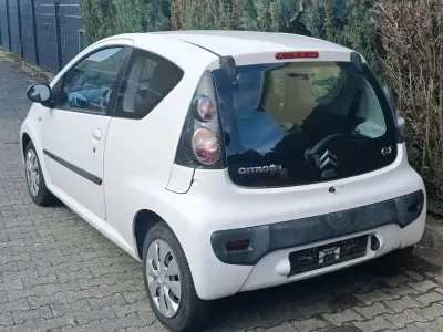 Gebraucht Citroën C1 78 PS (57 kW) 2011 Weiß Kleinwagen