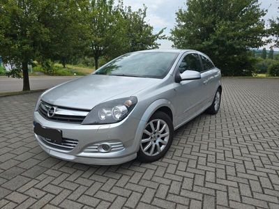 Opel Astra GTC