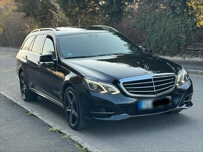 Gebraucht Mercedes E250 Elegance 211 PS (155 kW) 2015 Schwarz Kombi