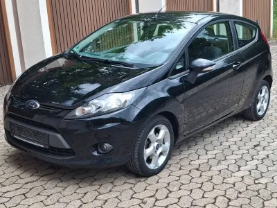 Gebraucht Ford Fiesta Trend 82 PS (60 kW) 2011 Schwarz Kleinwagen