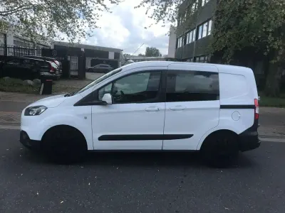 Gebraucht Ford Transit 75 PS (55 kW) 2019 Weiß Van