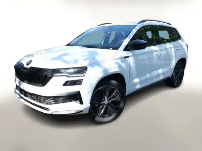 Neu Skoda Karoq SportLine 150 PS (110 kW) 2026 Moonweiß perleffekt moonweiß perleffekt SUV