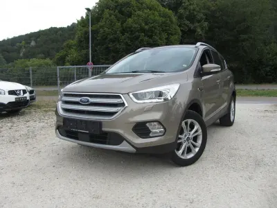 Gebraucht Ford Kuga Titanium 150 PS (110 kW) 2019 Silber SUV