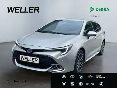 Gebraucht Toyota Corolla Team 140 PS (102 kW) 2025 Silber Limousine