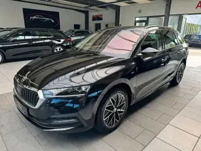 Gebraucht Skoda Octavia Clever 116 PS (85 kW) 2022 Schwarz Kombi