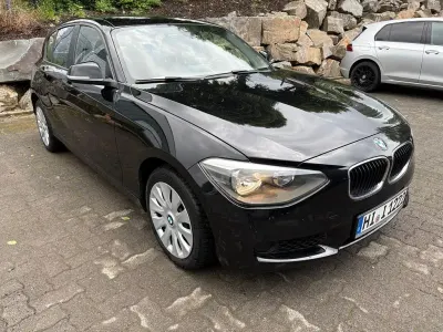 Gebraucht BMW 116 Sport Line 116 PS (85 kW) 2014 Schwarz Kleinwagen