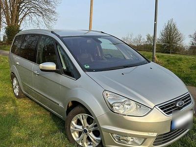 Second-hand Ford Galaxy Titanium 140 CP (102 kW) 2014 Argintiu Monovolum