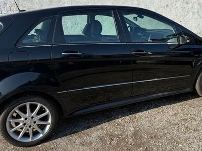 Mercedes B200