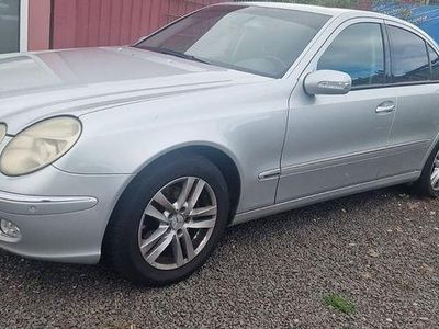 Mercedes E200