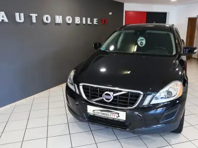 Gebraucht Volvo XC60 Momentum 163 PS (119 kW) 2013 Schwarz SUV