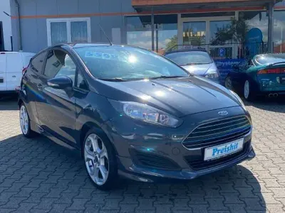 Gebraucht Ford Fiesta Trend 101 PS (74 kW) 2012 Grau Kleinwagen