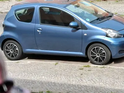 Gebraucht Toyota Aygo 68 PS (50 kW) 2009 Andere farben Kleinwagen