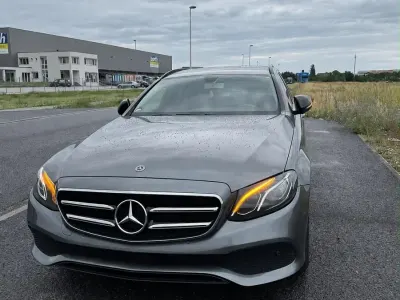 Gebraucht Mercedes E220 194 PS (142 kW) 2019 Grau Kombi