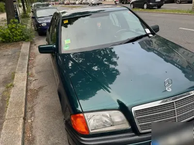 Gebraucht Mercedes C180 Elegance 122 PS (89 kW) 1995 Grün Limousine