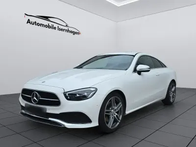 Używany Mercedes E200 AMG 197 KM (144 kW) 2021 Biały Coupe