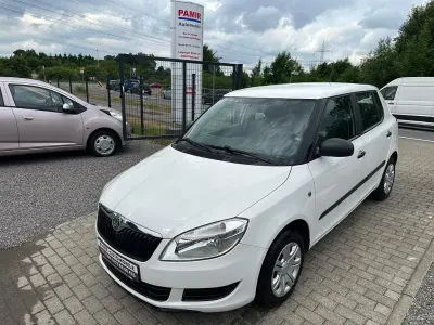 Gebraucht Skoda Fabia Cool Edition 60 PS (44 kW) 2013 Weiß Limousine