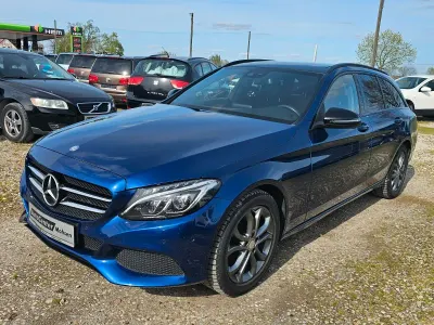 Gebraucht Mercedes C180 Avantgarde 156 PS (114 kW) 2015 Blau Kombi