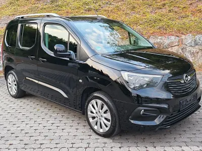 Gebraucht Opel Combo 131 PS (96 kW) 2019 Schwarz Van / Kleinbus