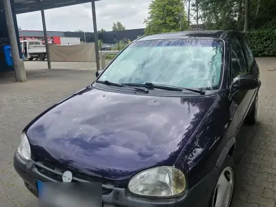Gebraucht Opel Corsa 60 PS (44 kW) 1998 Violet Kleinwagen
