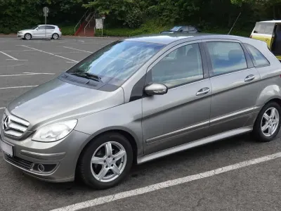 Gebraucht Mercedes B200 136 PS (100 kW) 2007 Grau Van / Kleinbus
