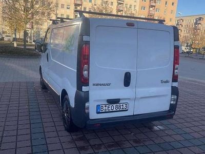Weiß Gebraucht 2009 Renault Trafic Van / Kleinbus | 4.500 €