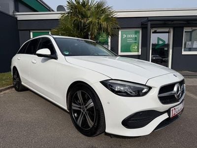 Gebraucht Mercedes C200 Avantgarde 163 PS (119 kW) 2022 Weiß Limousine