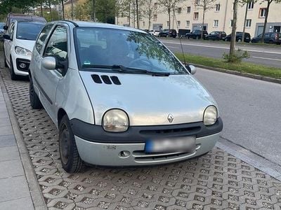 Usata Renault Twingo 56 CV (41 kW) 2004 Argento Utilitaria