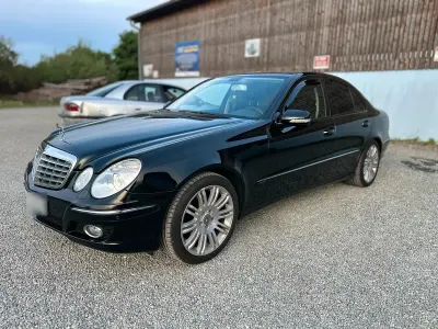 Gebraucht Mercedes E220 170 PS (125 kW) 2008 Schwarz Limousine