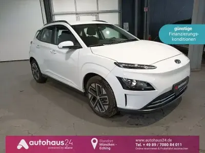 Gebraucht Hyundai Kona Select 100 kW (136 PS) 2022 Weiß SUV