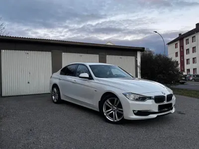 Używany BMW 320 Luxury Line 184 KM (135 kW) 2013 Biały Sedan/Limuzyna