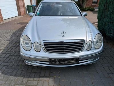 Mercedes E320