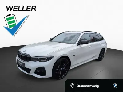Gebraucht BMW 330e Shadowline 292 PS (214 kW) 2022 Alpinweiss iii (weiß) Kombi