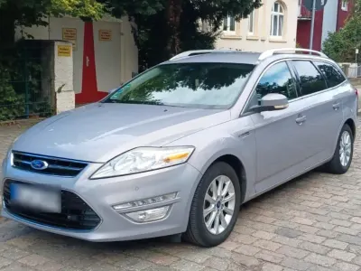 Gebraucht Ford Mondeo 160 PS (117 kW) 2011 Grau Kombi