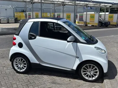 Gebraucht Smart ForTwo Cabrio 71 PS (52 kW) 2010 Weiß Cabrio