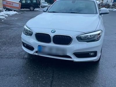 gebraucht BMW 116 1 i weiß Sportline 109 PS