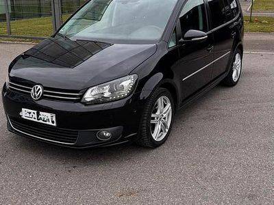 Schwarz Gebraucht 2012 VW Touran Highline Van / Kleinbus | 9.800 € (Teuer)