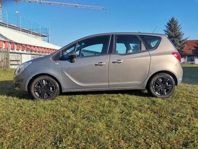 Braun Gebraucht 2013 Opel Meriva Active Van / Kleinbus | 4.490 € (Fairer Preis)