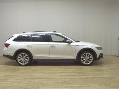 Usata Skoda Octavia 200 CV (147 kW) 2022 Bianco Station wagon