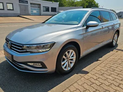 Gebraucht VW Passat Business 150 PS (110 kW) 2022 Silber Kombi