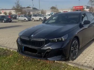 Gebraucht BMW 540 M Sport 303 PS (222 kW) 2025 Schwarz Kombi