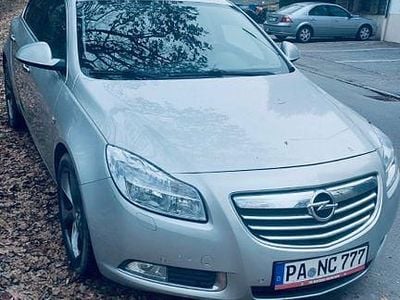 Gebraucht Opel Insignia Edition 131 PS (96 kW) 2010 Silber Limousine