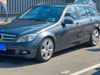 Usata Mercedes 220 170 CV (125 kW) 2010 Grigio Berlina