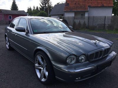 Jaguar XJ6